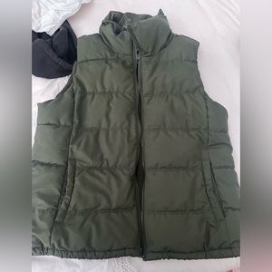 Women’s Puffer Vest